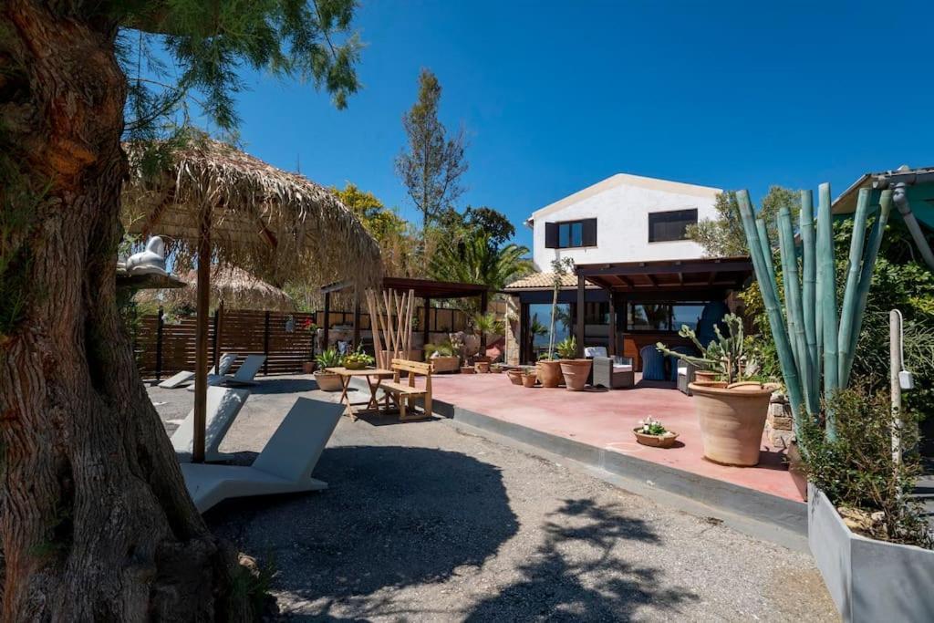 Sea And Sun Metaxy Mas, Brand-New, Beachfront ! Chrissi Akti Chania Exterior foto
