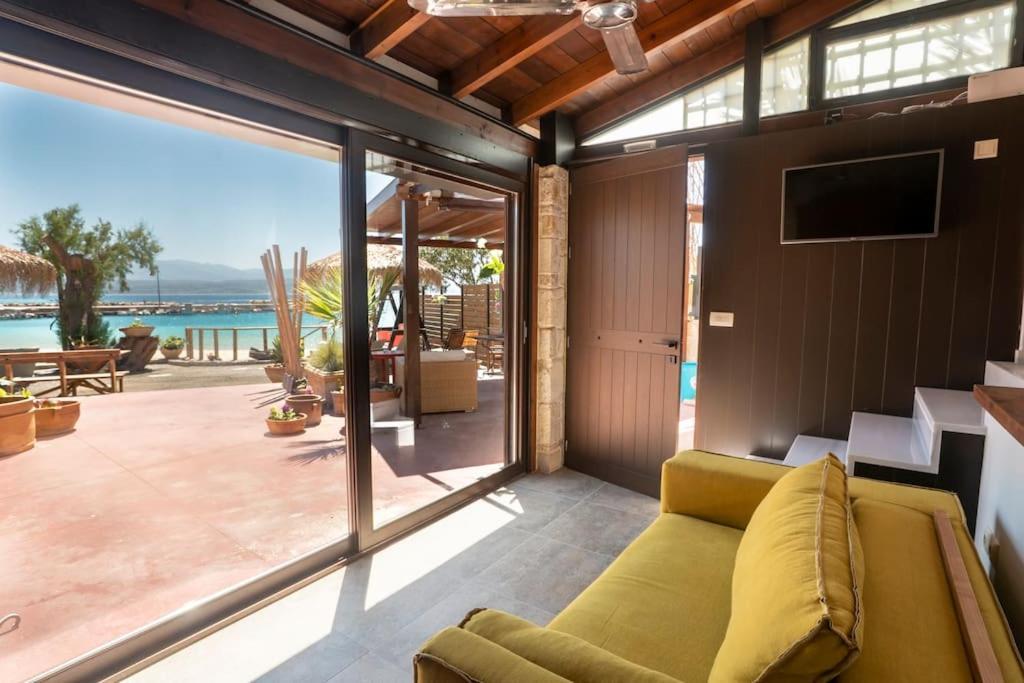 Sea And Sun Metaxy Mas, Brand-New, Beachfront ! Chrissi Akti Chania Exterior foto