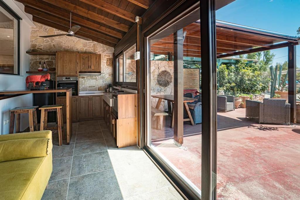 Sea And Sun Metaxy Mas, Brand-New, Beachfront ! Chrissi Akti Chania Exterior foto